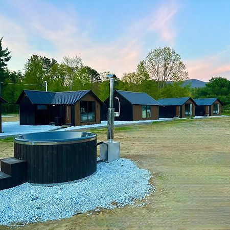 Emrose Luxury Cabins Brandon 外观 照片